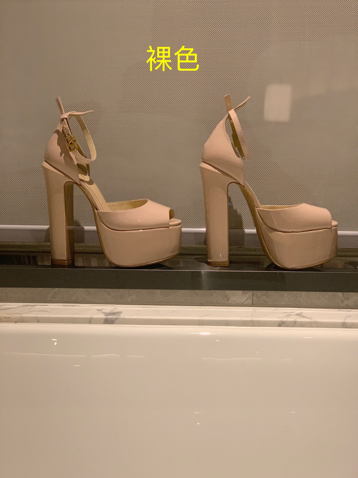 Va1e*ntin0 heels-15.5cm