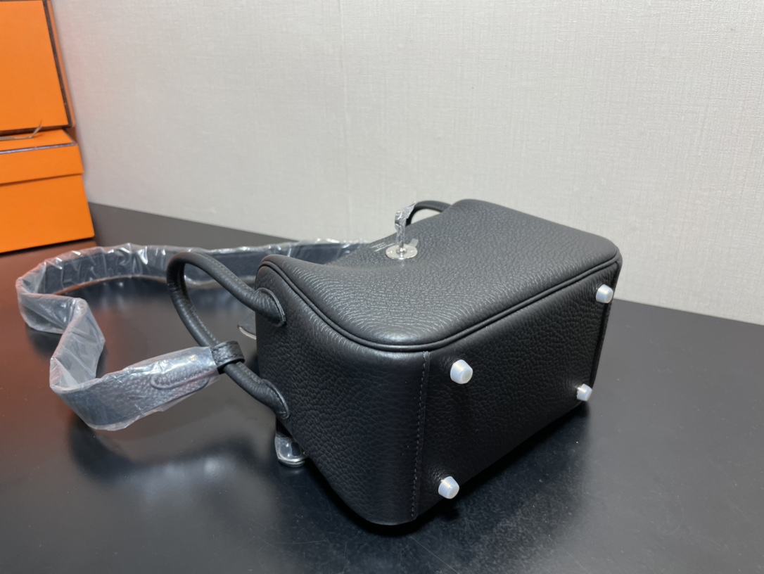 H**mes lindy 19-togo leather-19cm