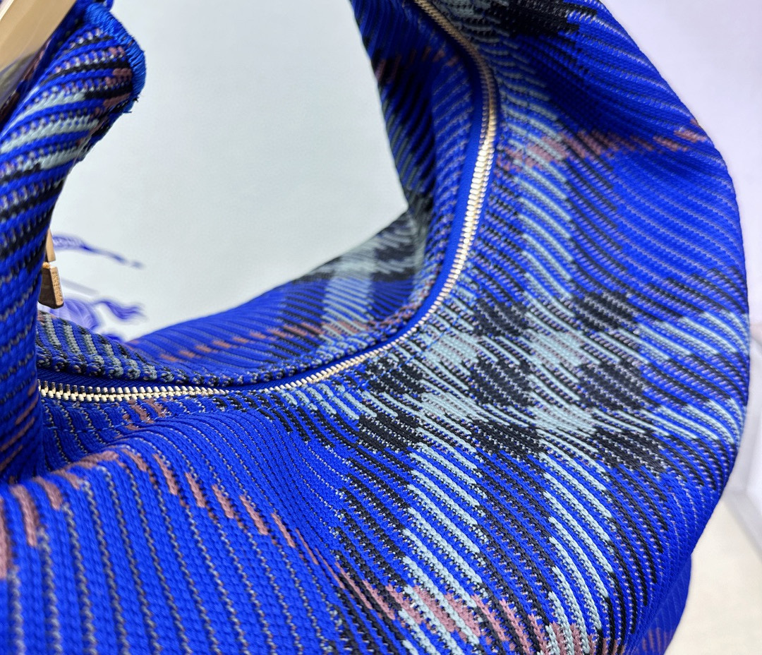 B**rry medium check hobo bag-28.5*16.5*33.5cm
