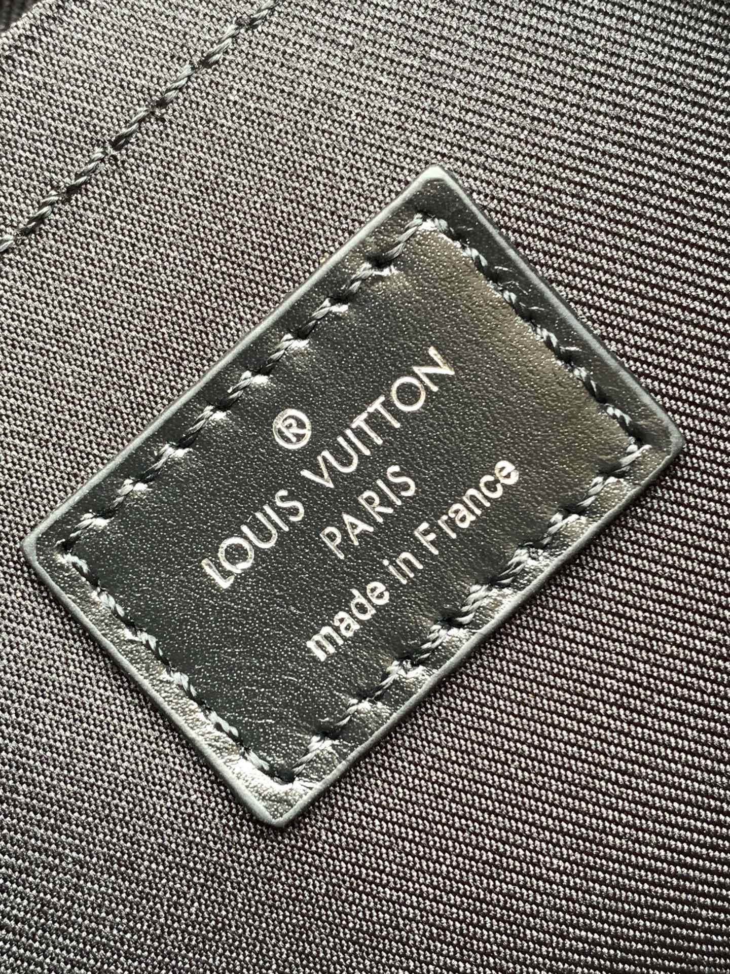 l0vis Vvtt0n noé cargo-m13985-24 x 16 x 22cm