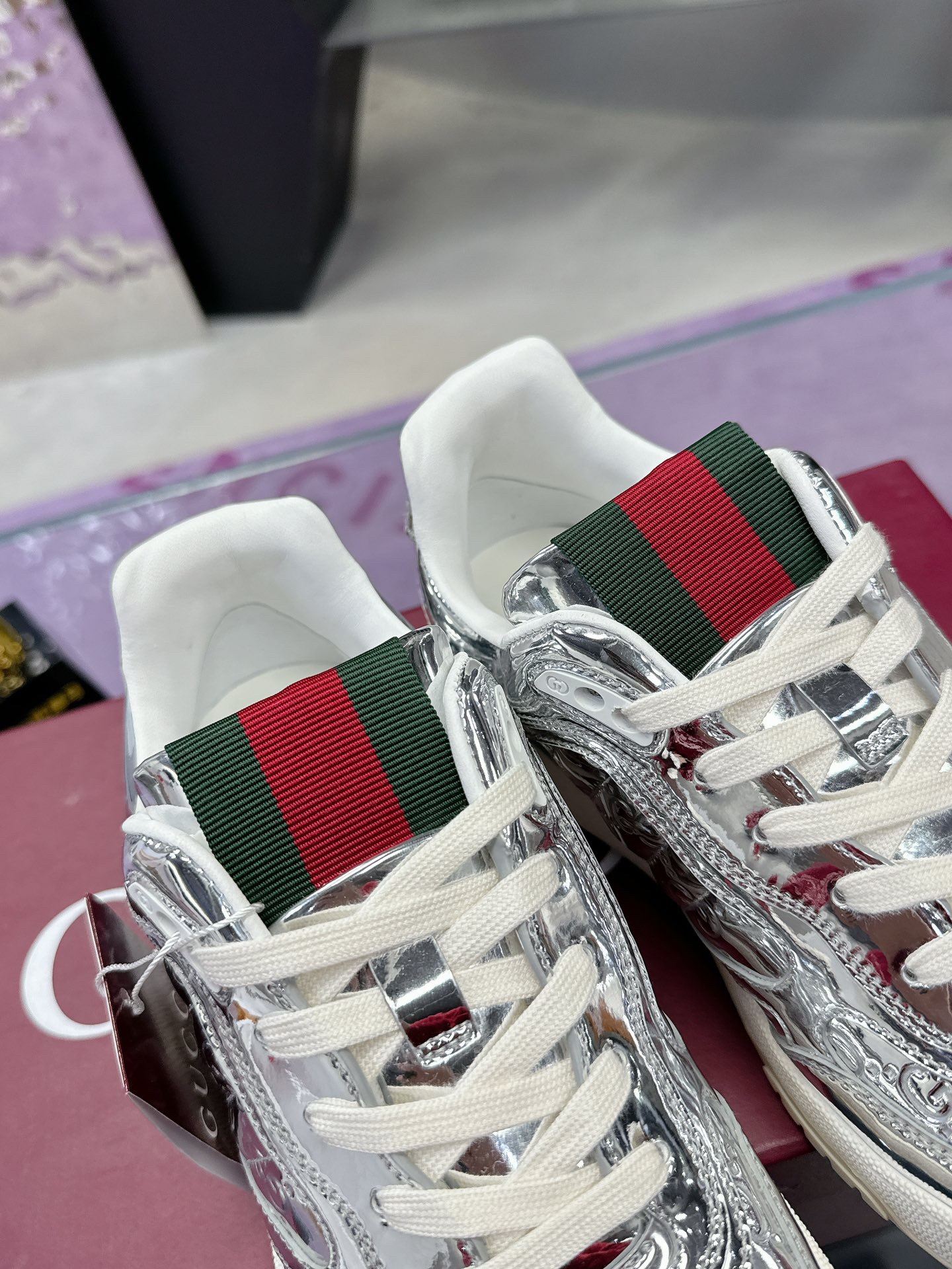 Gvc*1 re-websneakers