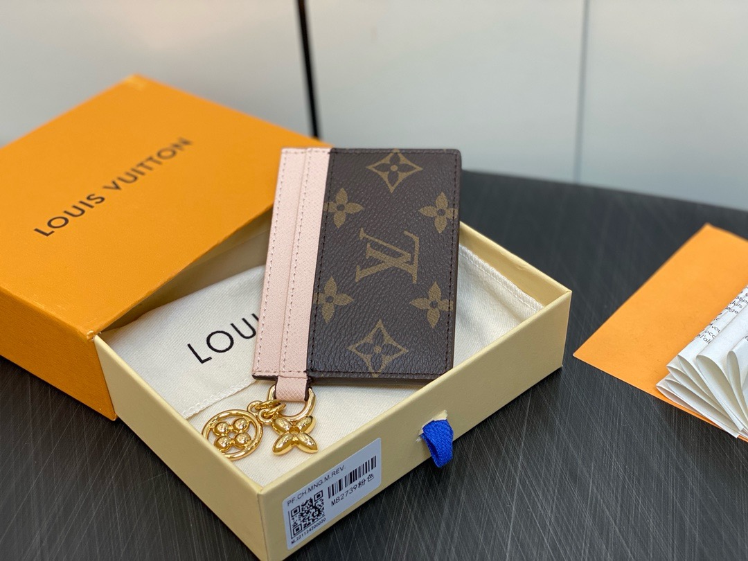 l0vis Vvtt0n charms wallet-10.2*7.3*0.3cm