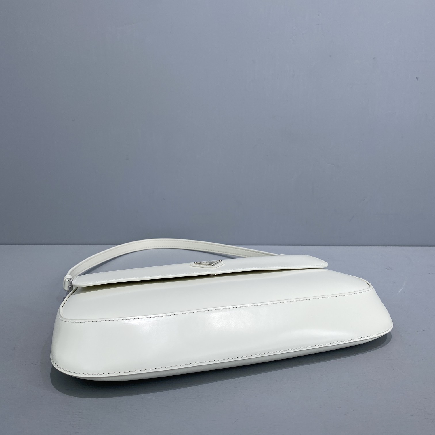 Pra*a cleo handbags-patent leather-30x18.5x4cm