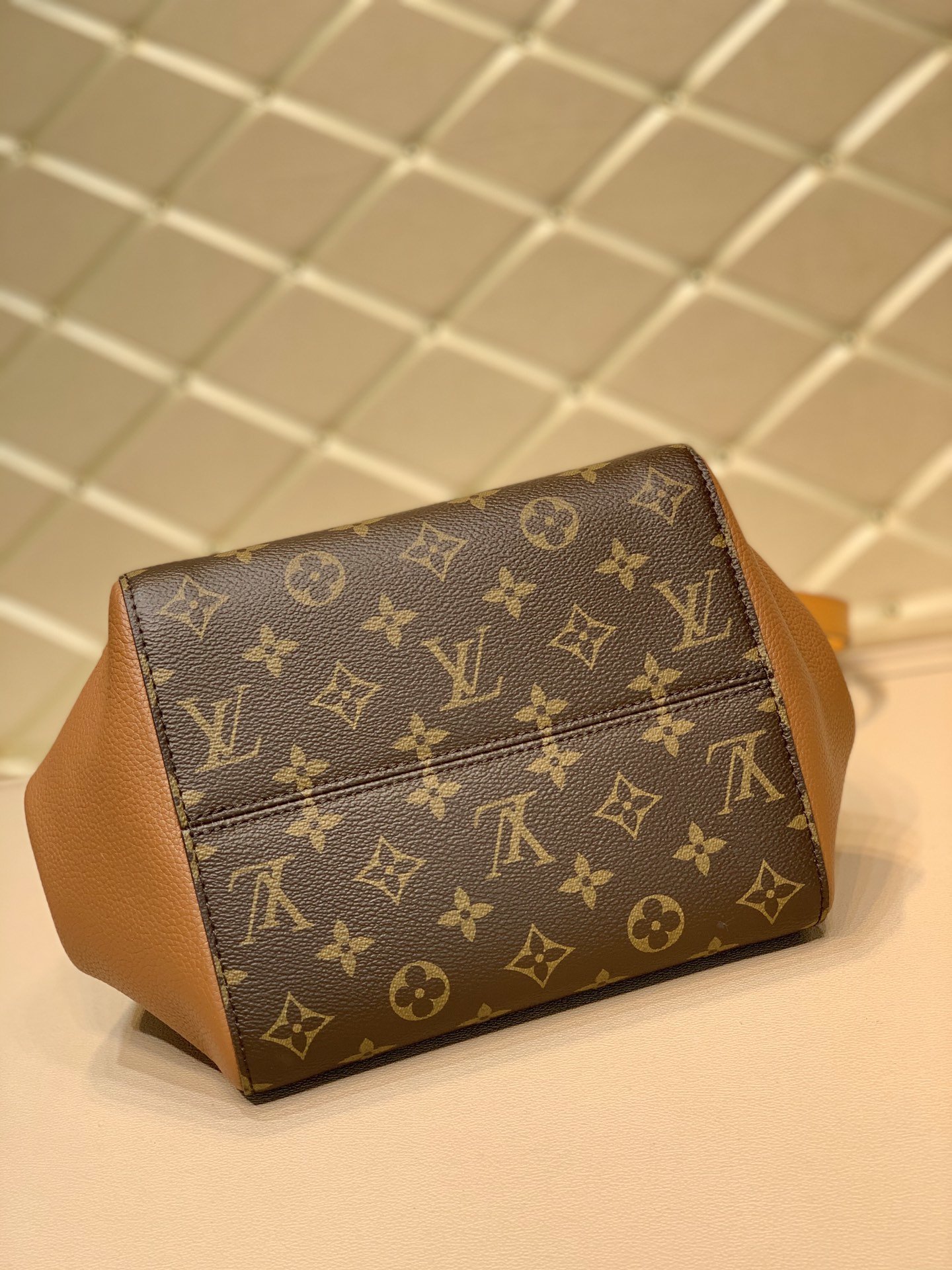l0*is V*t0n fold tote bag-35*40*17cm