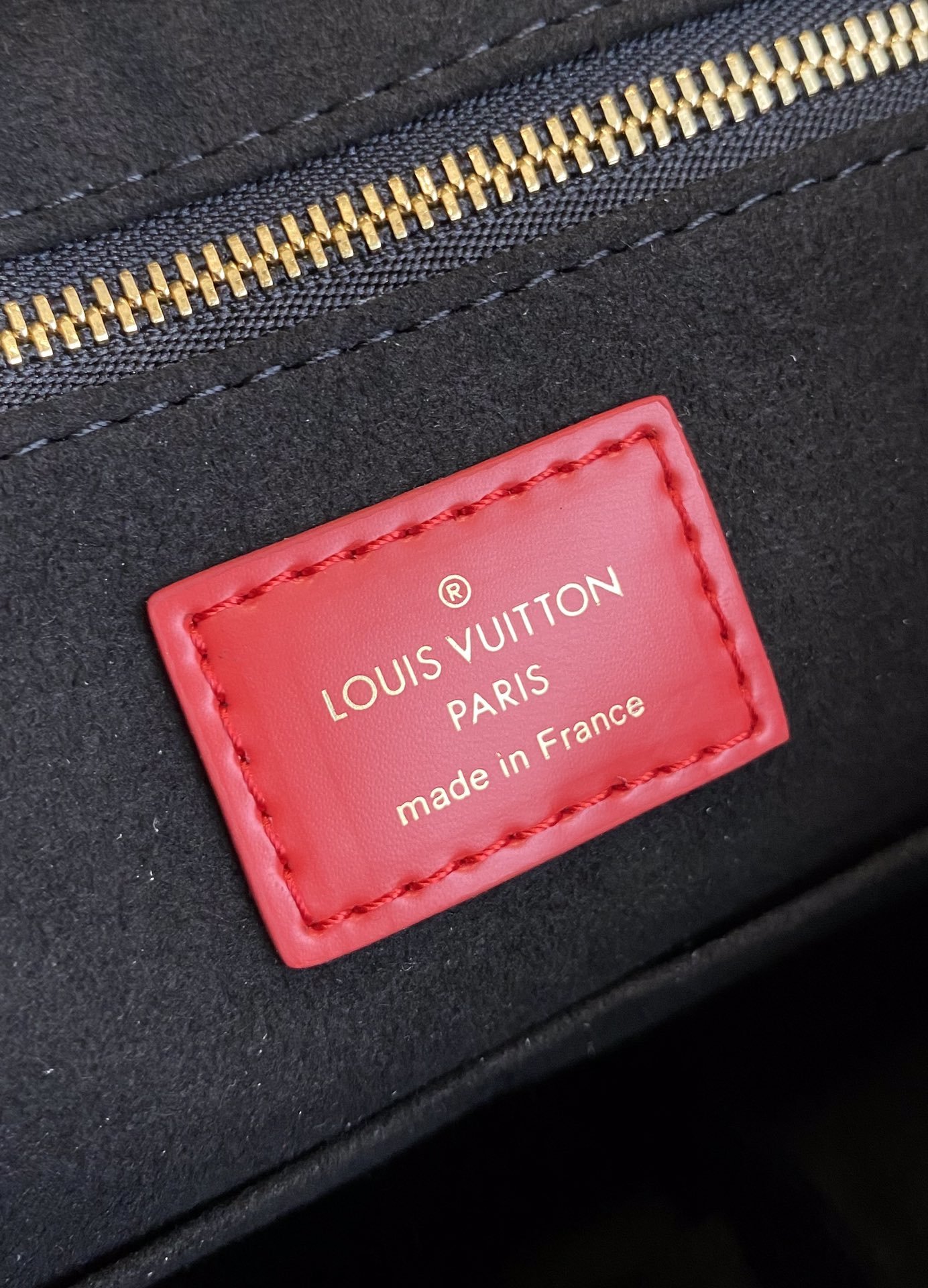 l0*is V*t0n onthego handbag-41*34*19cm