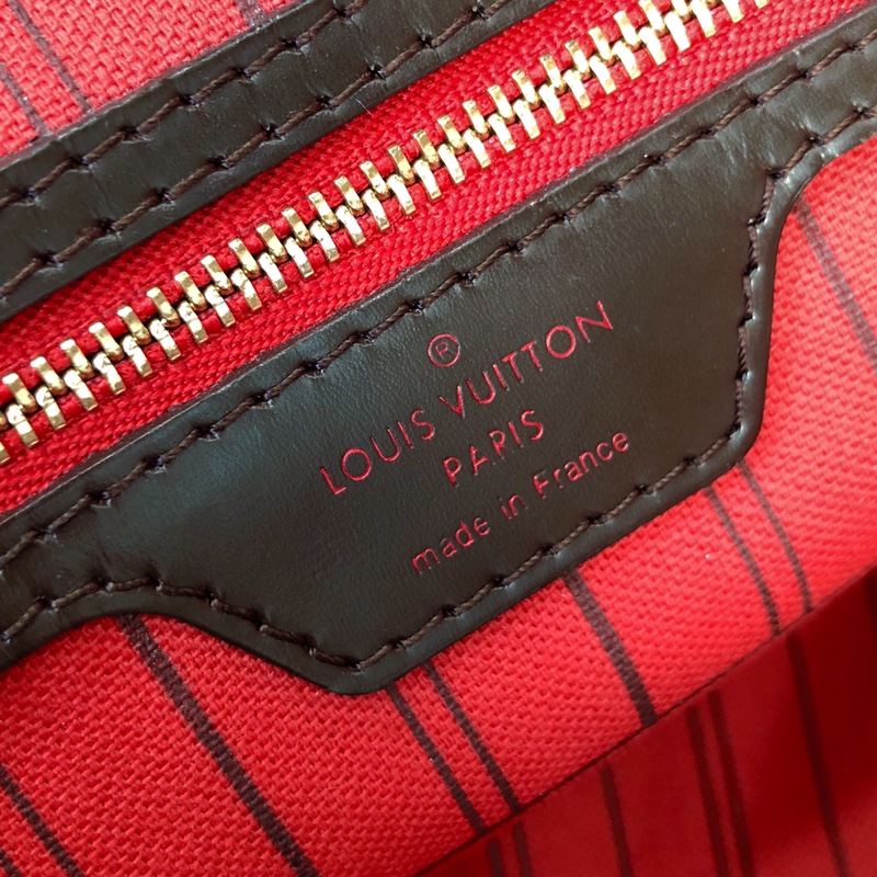 l0*is V*t0n neverfull gm ( red inside) -40*33*20cm