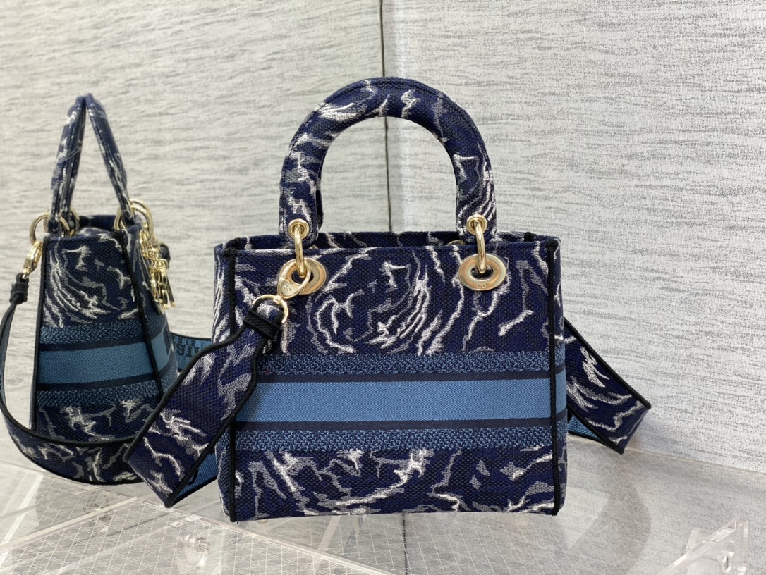 lady D*or handle bag-24cm