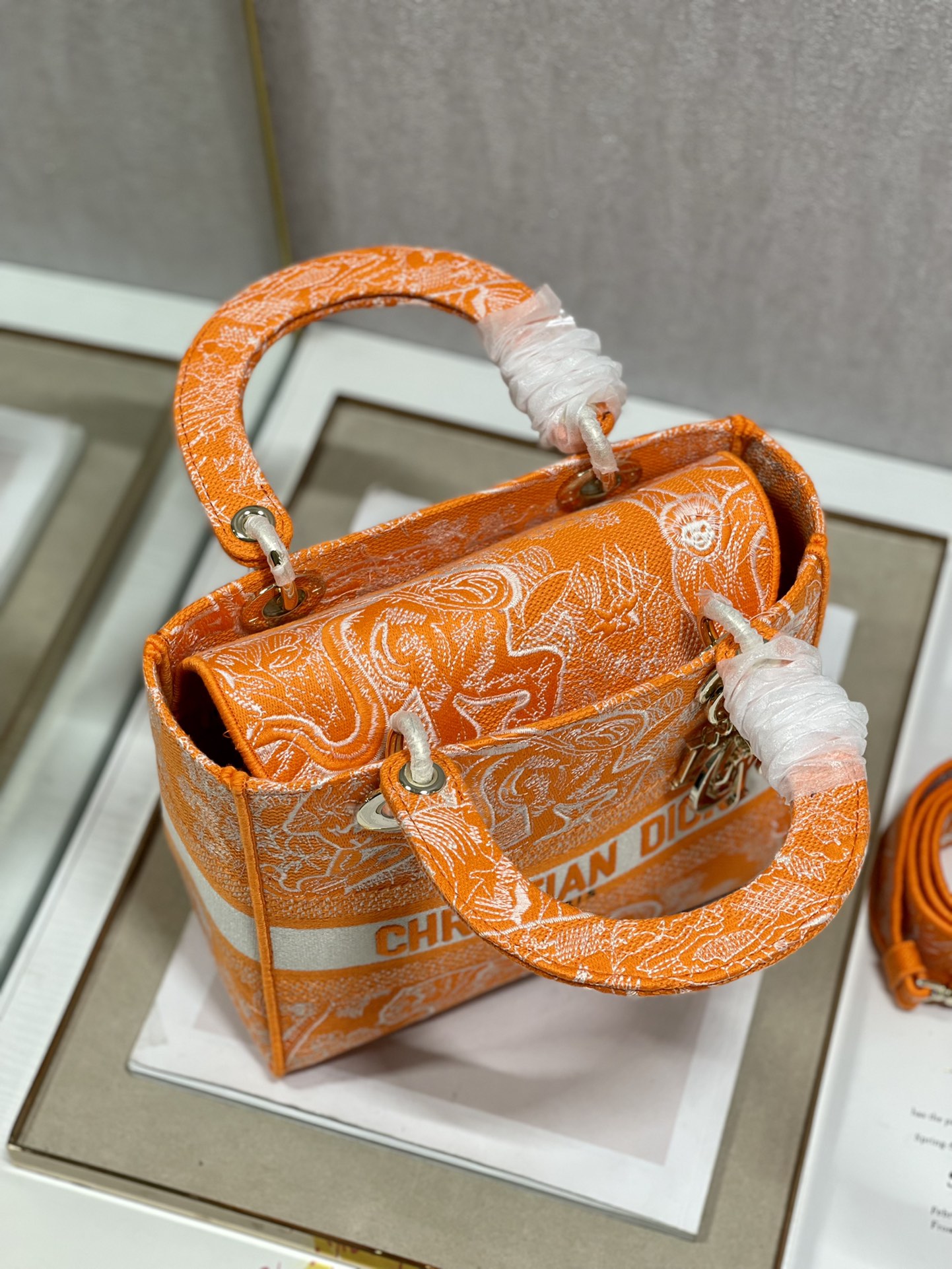 lady D*or handle bag-24cm