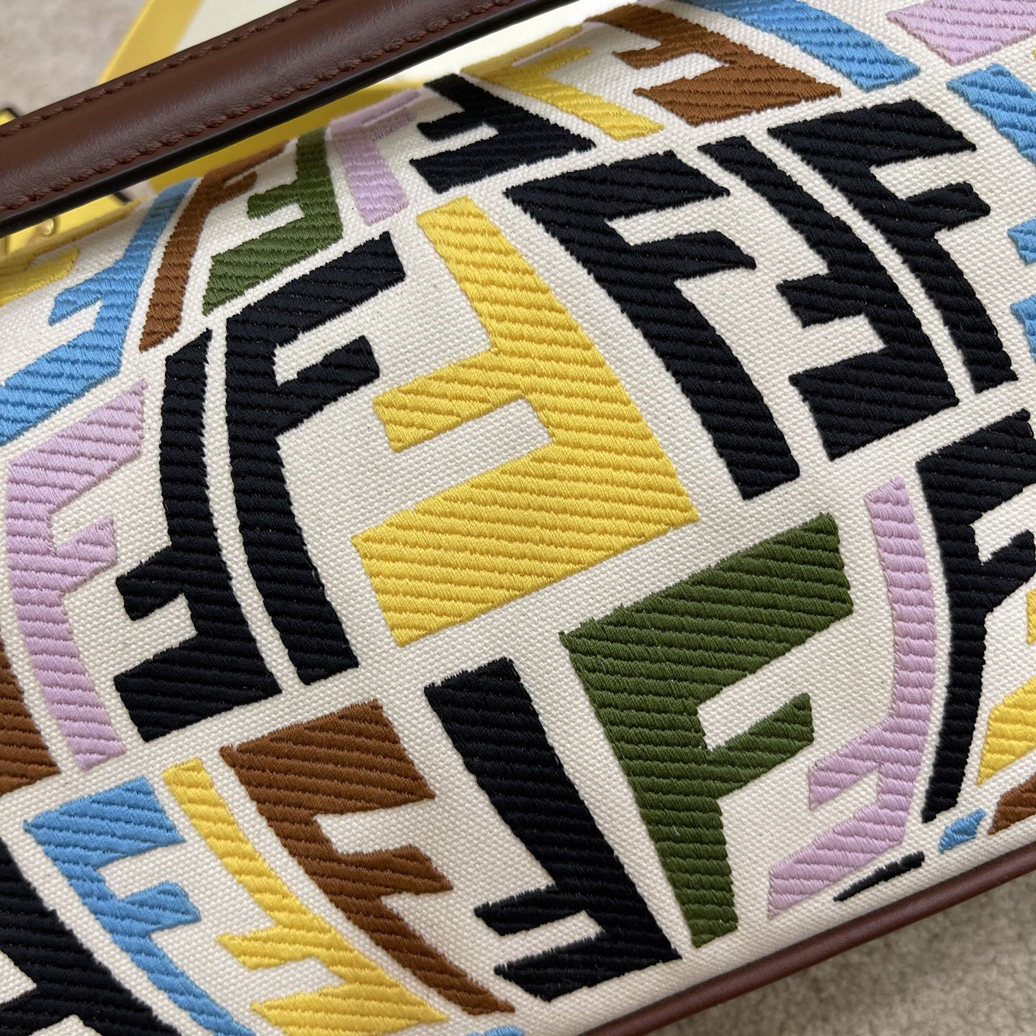 F**di medium baguette bag-26x15x4cm