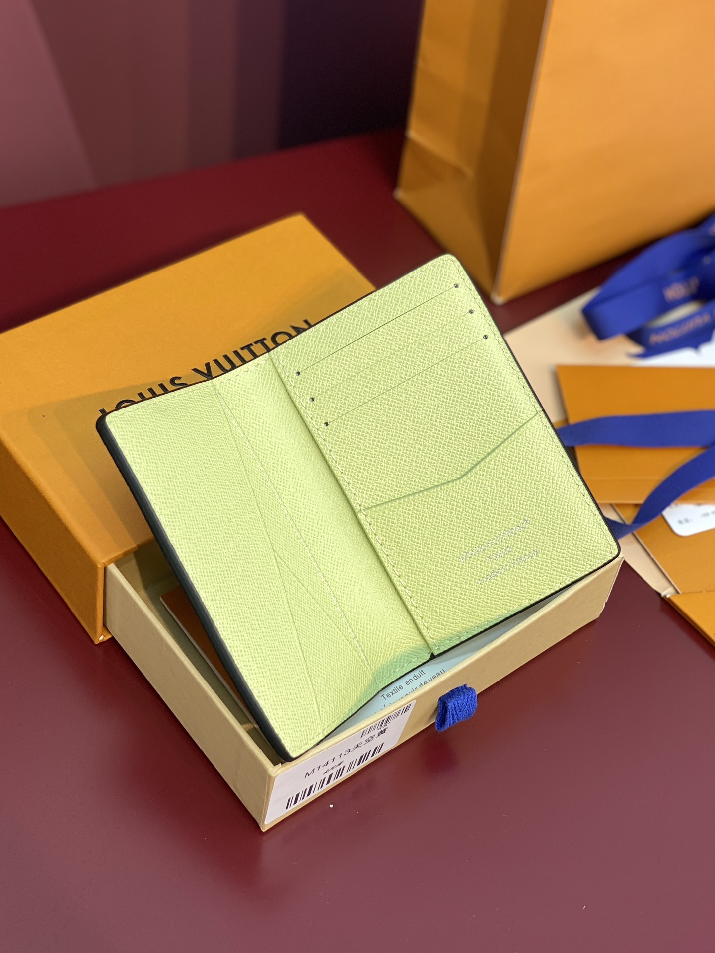 l0vis Vvtt0n card holder-14×10×2.5cm