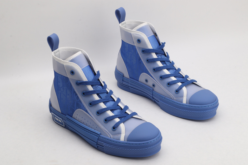 D*or high-top sneakers