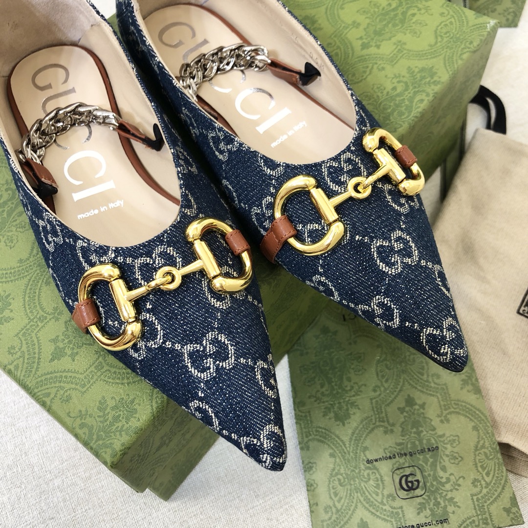 G*u*i flap shoes