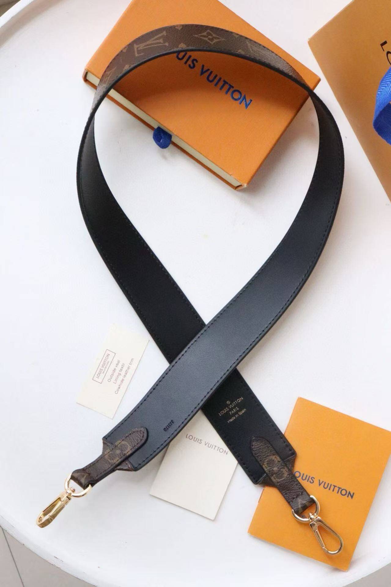 L0vis Vvtt0n Straps