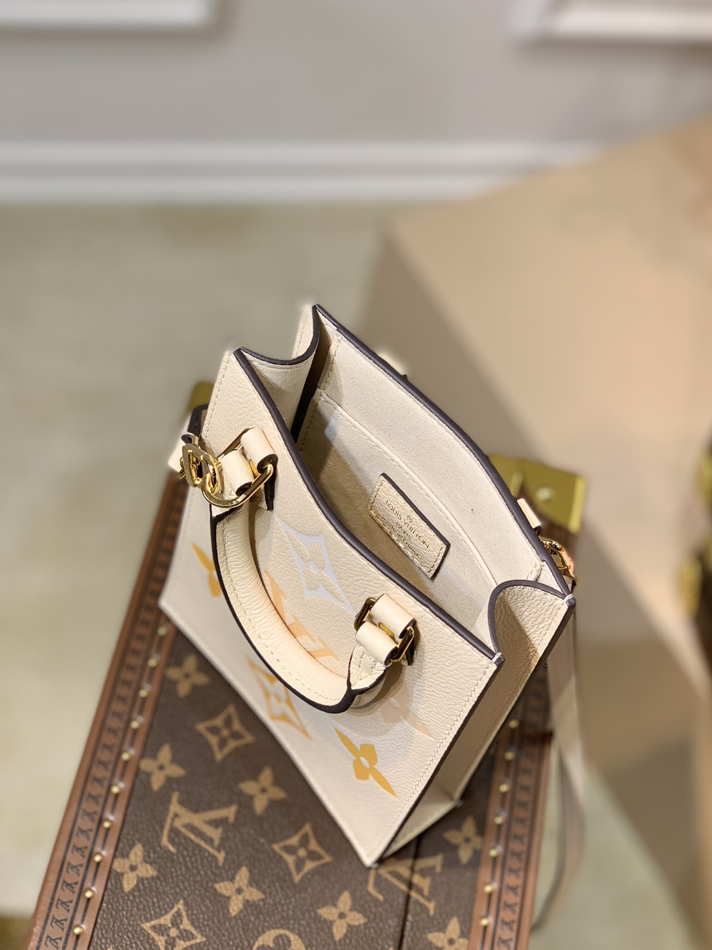 l0*is V*t0n petie sac plat tote-17*14*5.5cm
