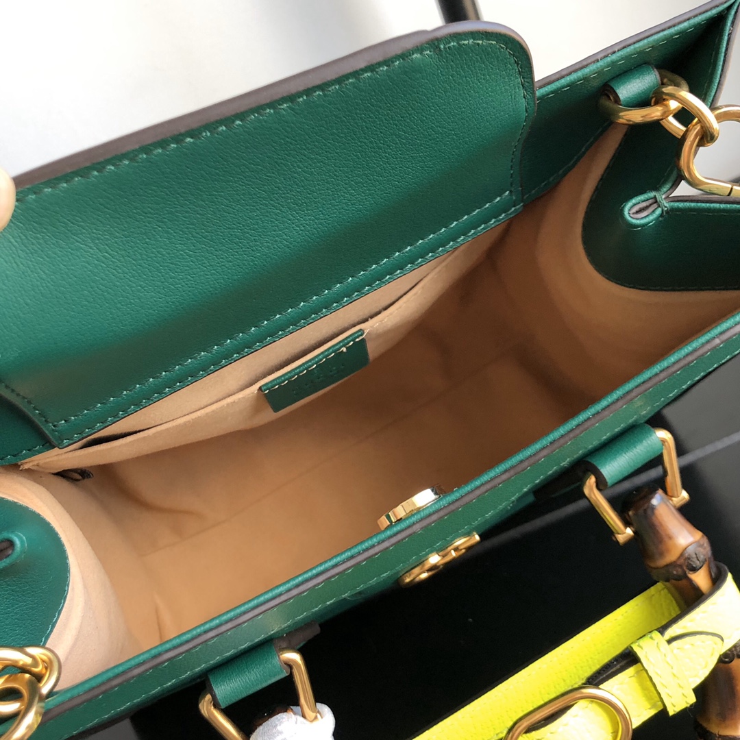 G*u*i diana top handbags