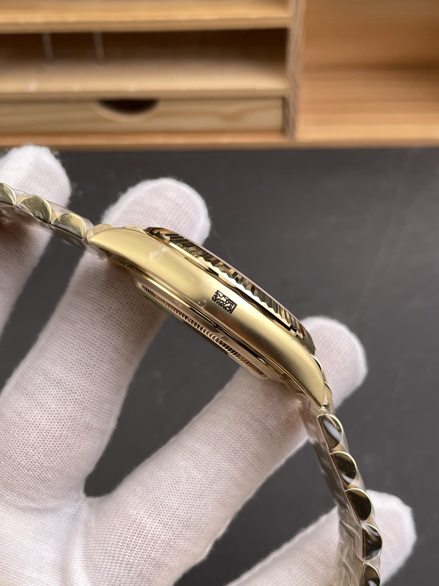 R01ex Day-Date 40 Watch Yellow Gold