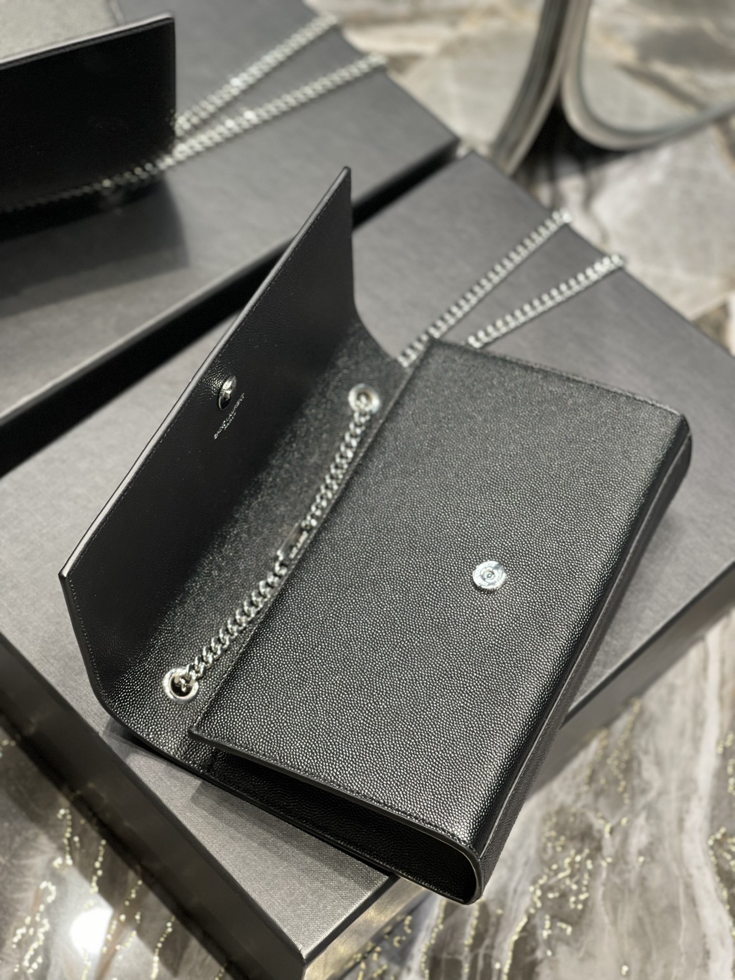 Y*L medium in grain de pouder embossed leather-24*14.5*5.5cm