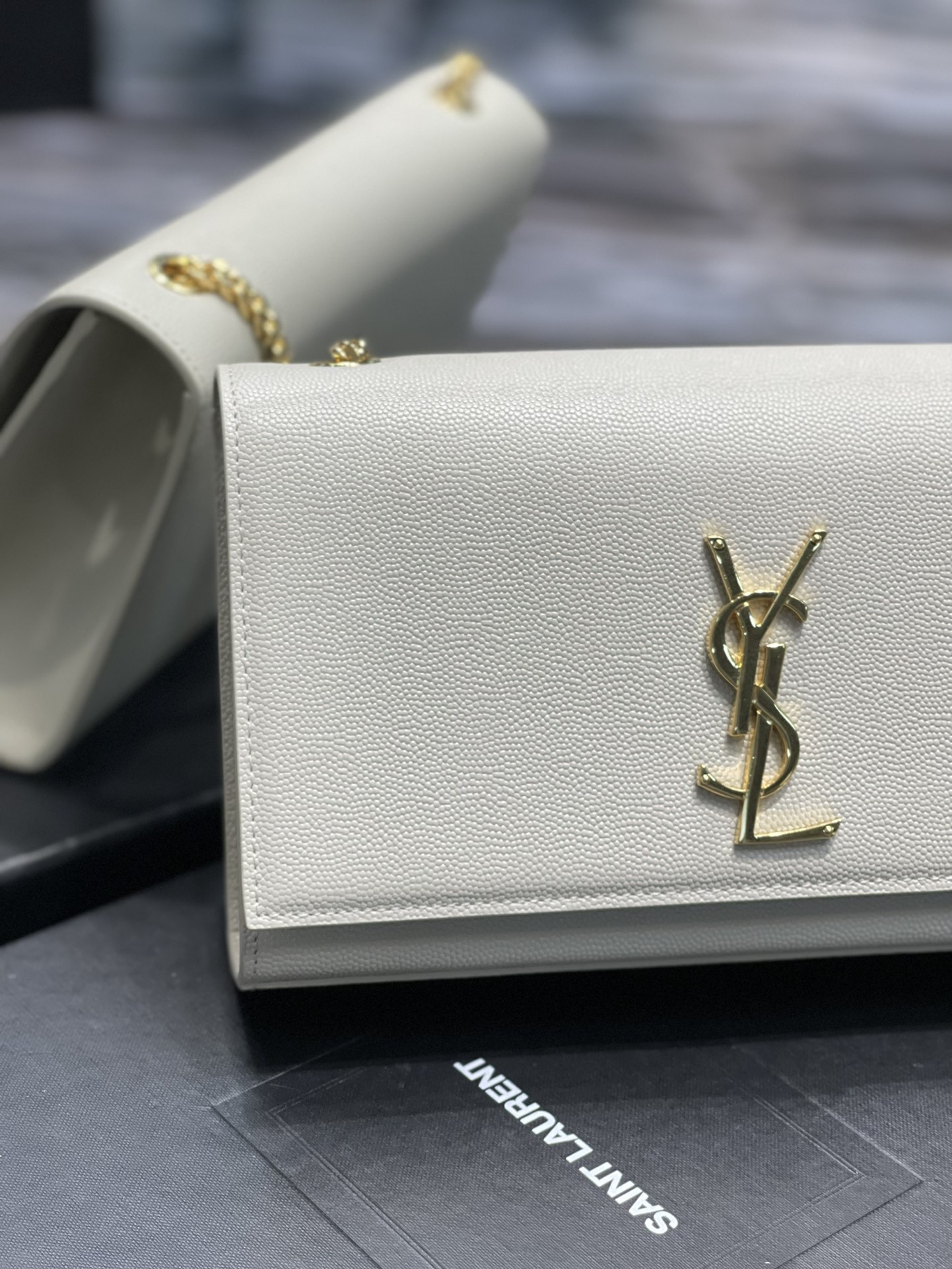 Y*L medium in grain de pouder embossed leather-24*14.5*5.5cm