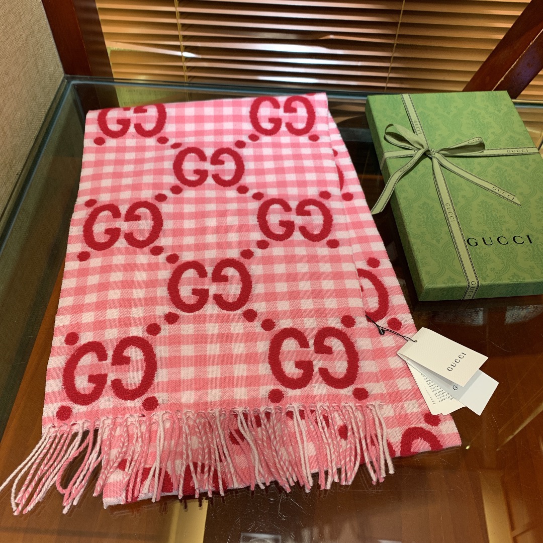 G*u*i scarf-35*240cm