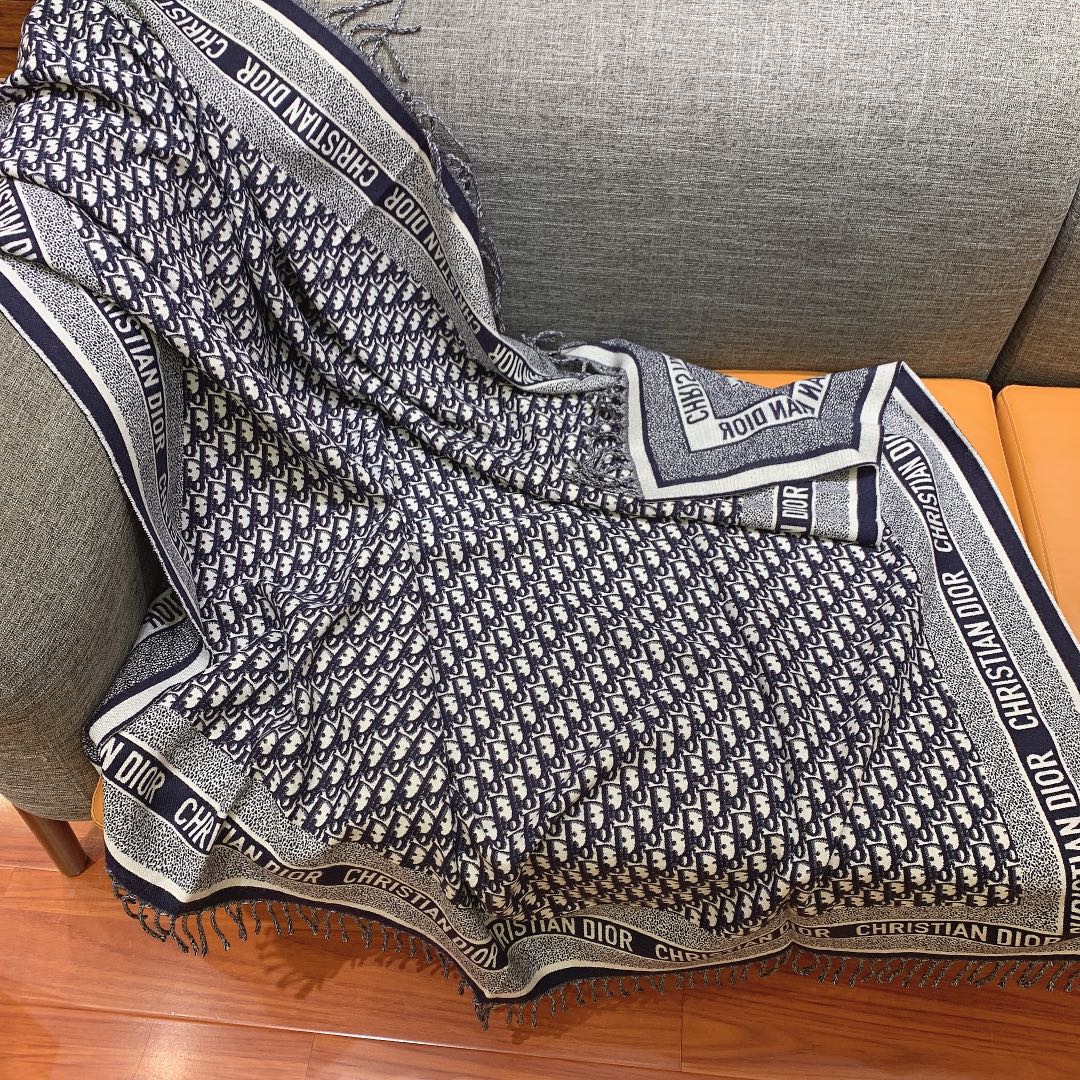 D*or printed shawl-140 x 140cm
