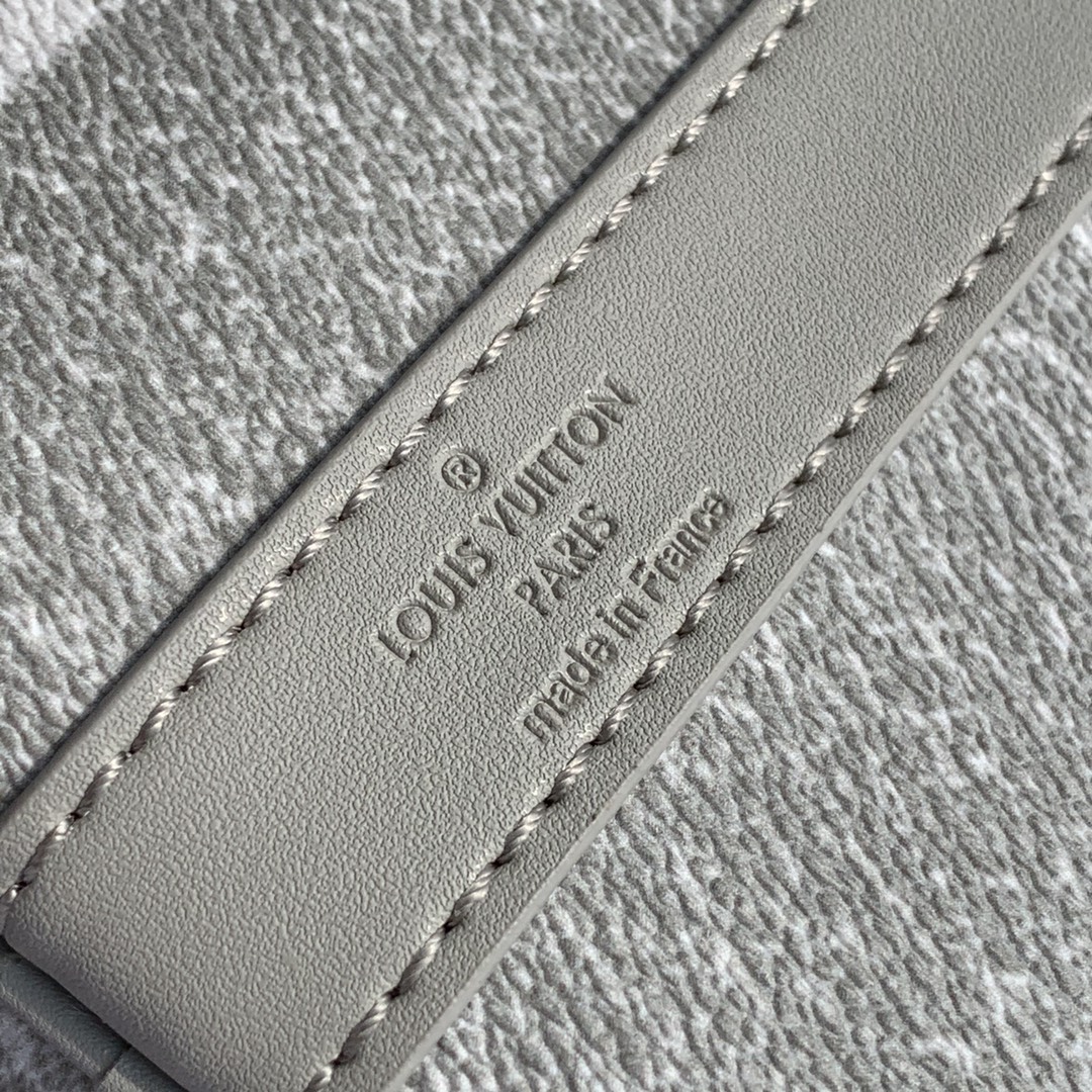 l0*is V*t0n keepall 50
