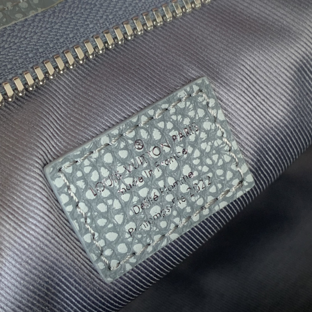 l0*is V*t0n m81556 pouch-29*15*9cm