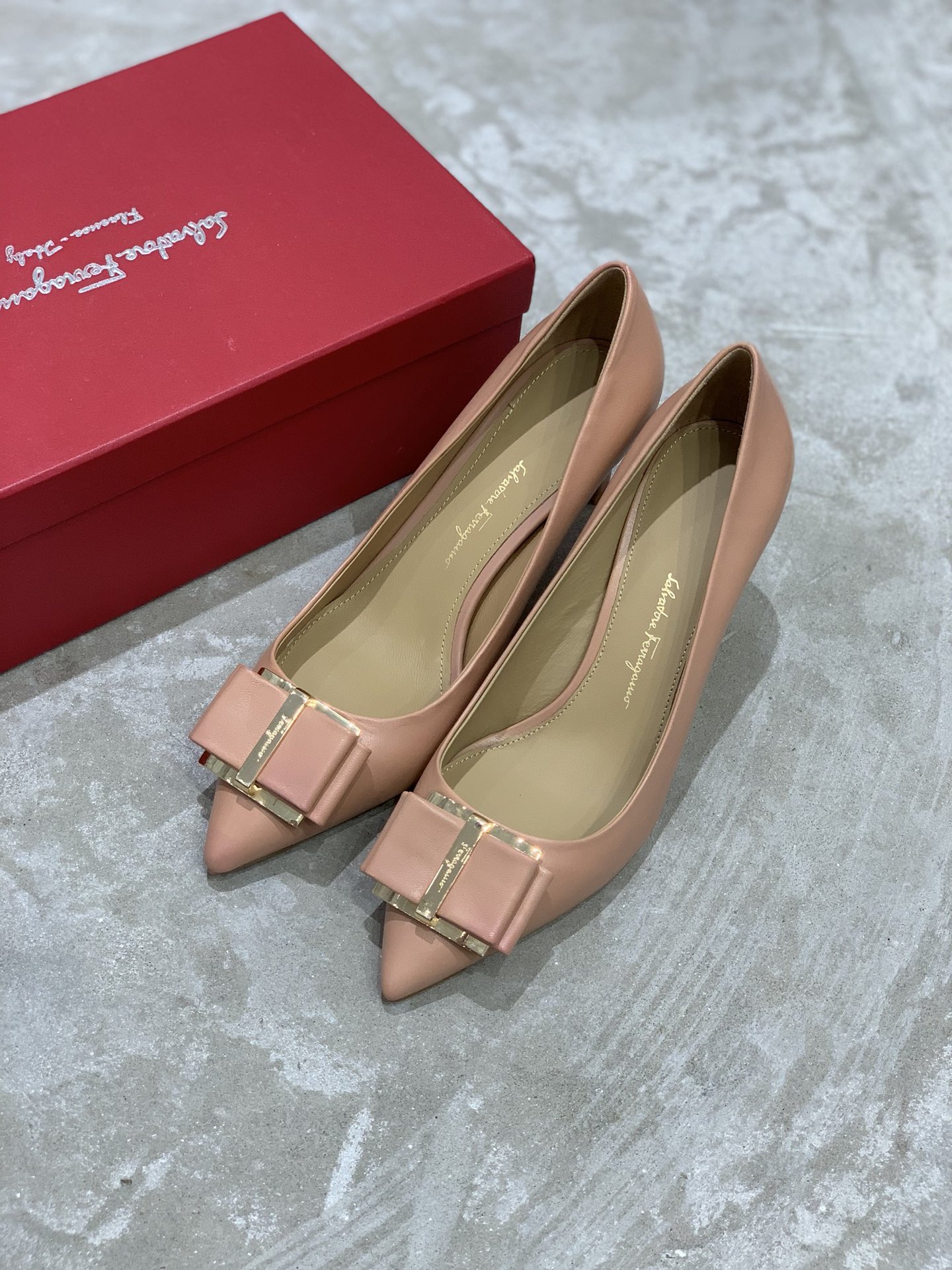Salvatore Ferragamo-7CM