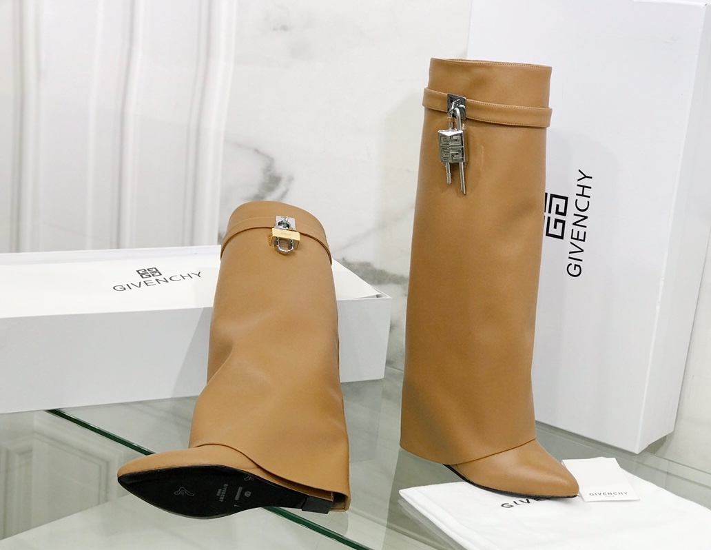 G1uenchy boots(eu35-42)