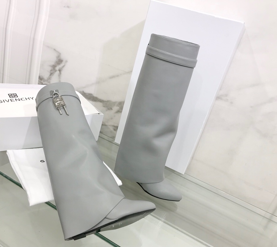 G1uenchy boots(eu35-42)