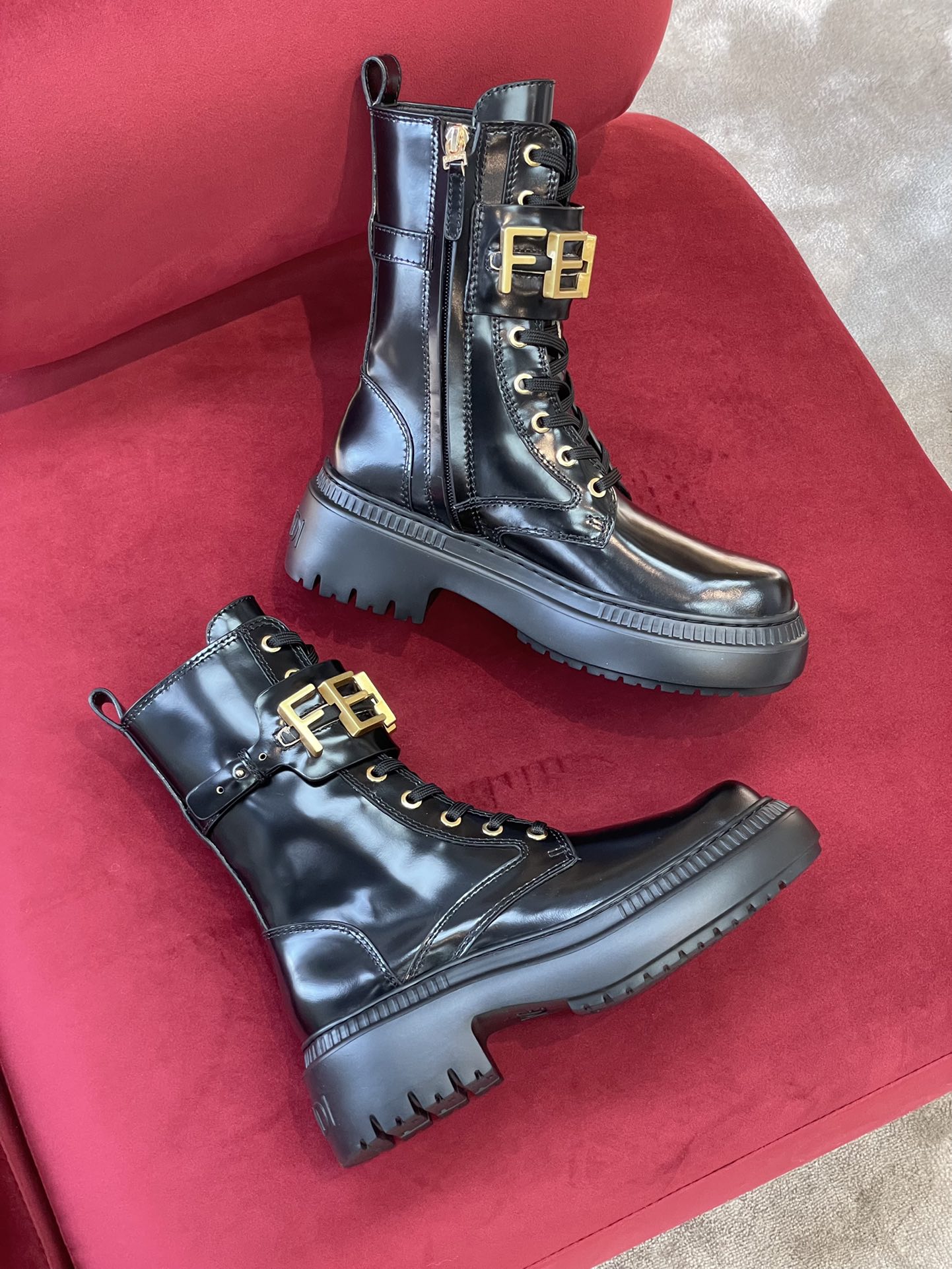 F**di boots