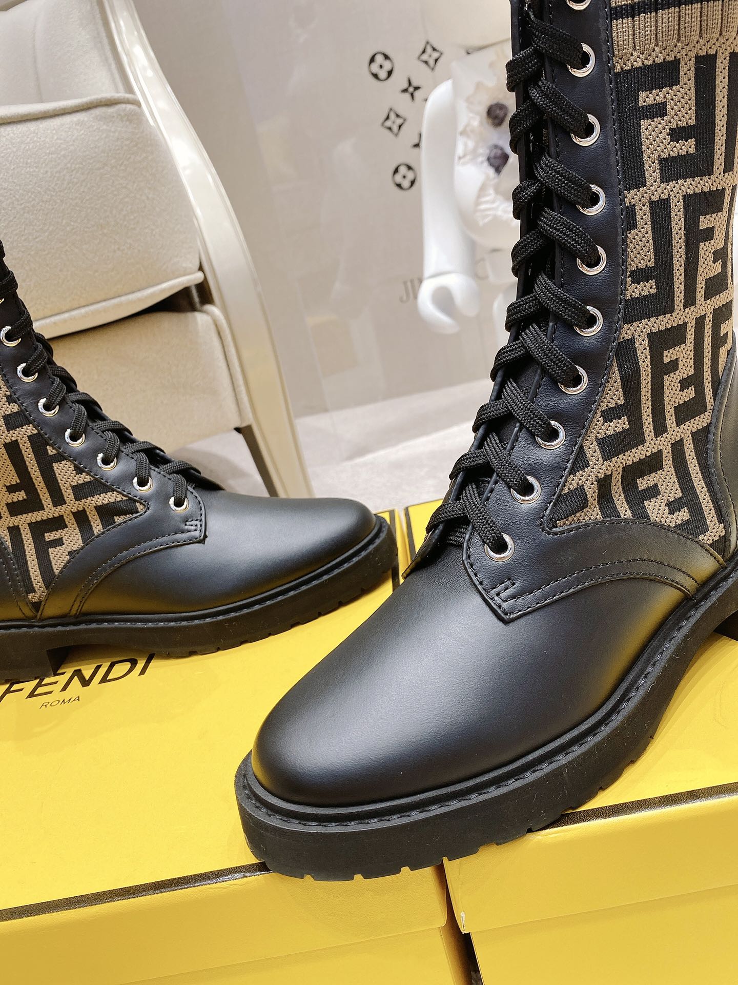 F**di boots