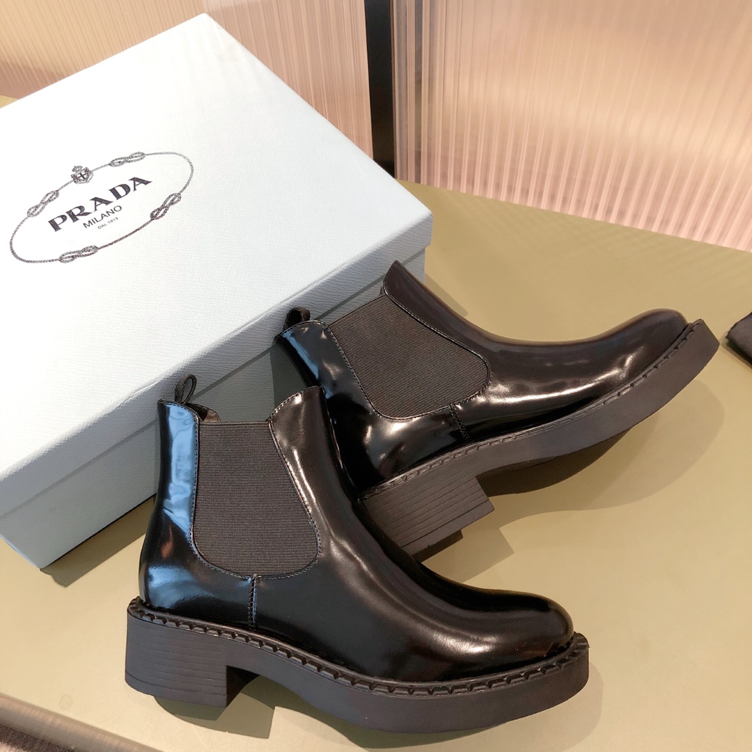 Pra*a boots 2011ss