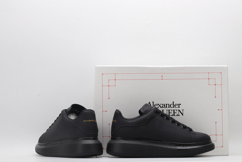 A1exa*der m*q*en sports shoes