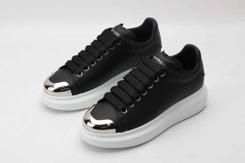 A1exa*der m*q*en sports shoes