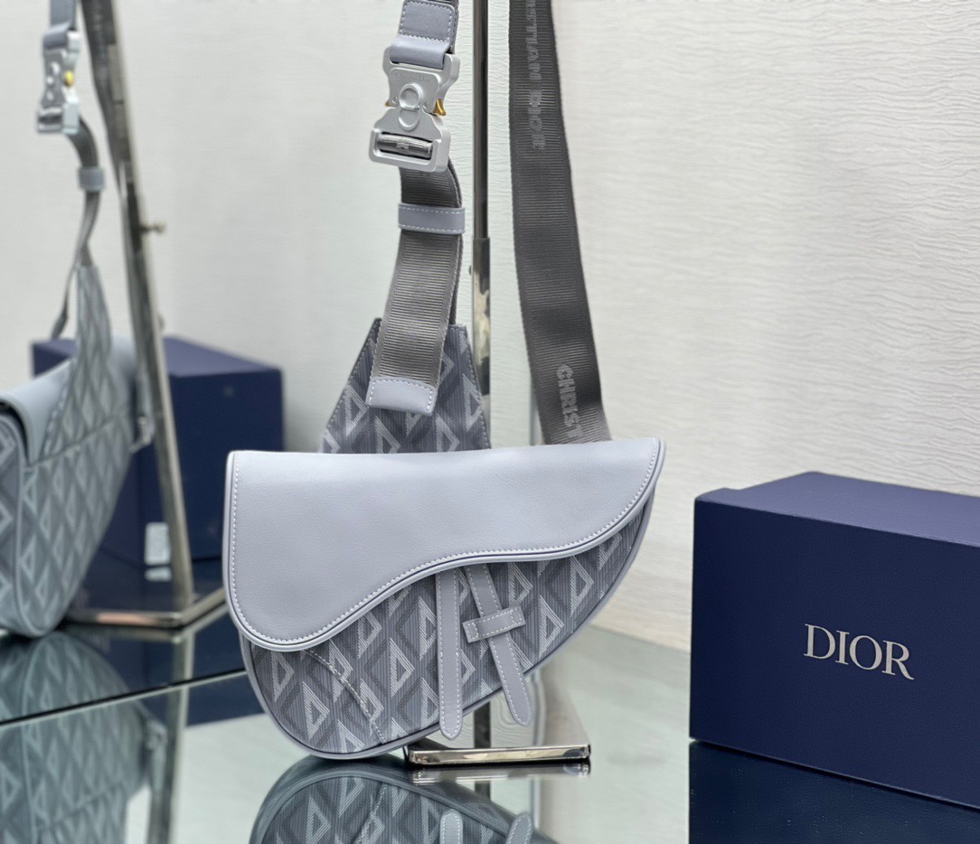 D*or saddle bag-20 x 28.6 x 5cm