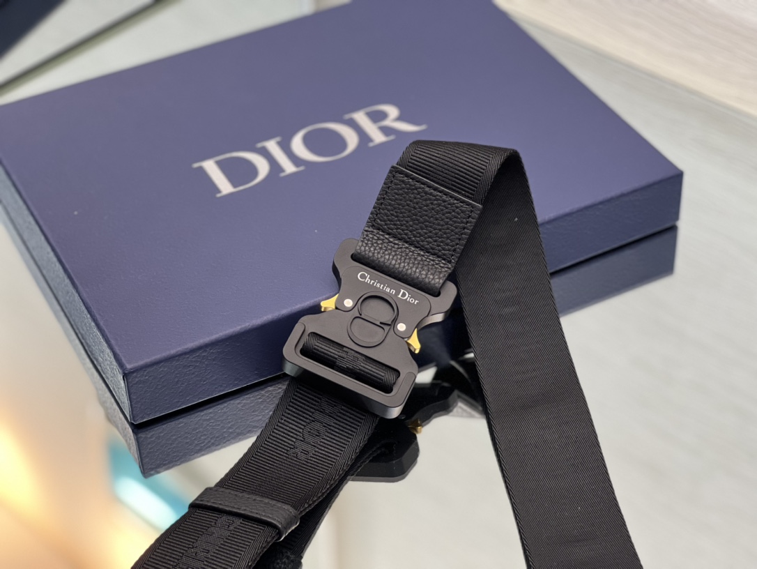 D*or saddle bag-20 x 28.6 x 5cm