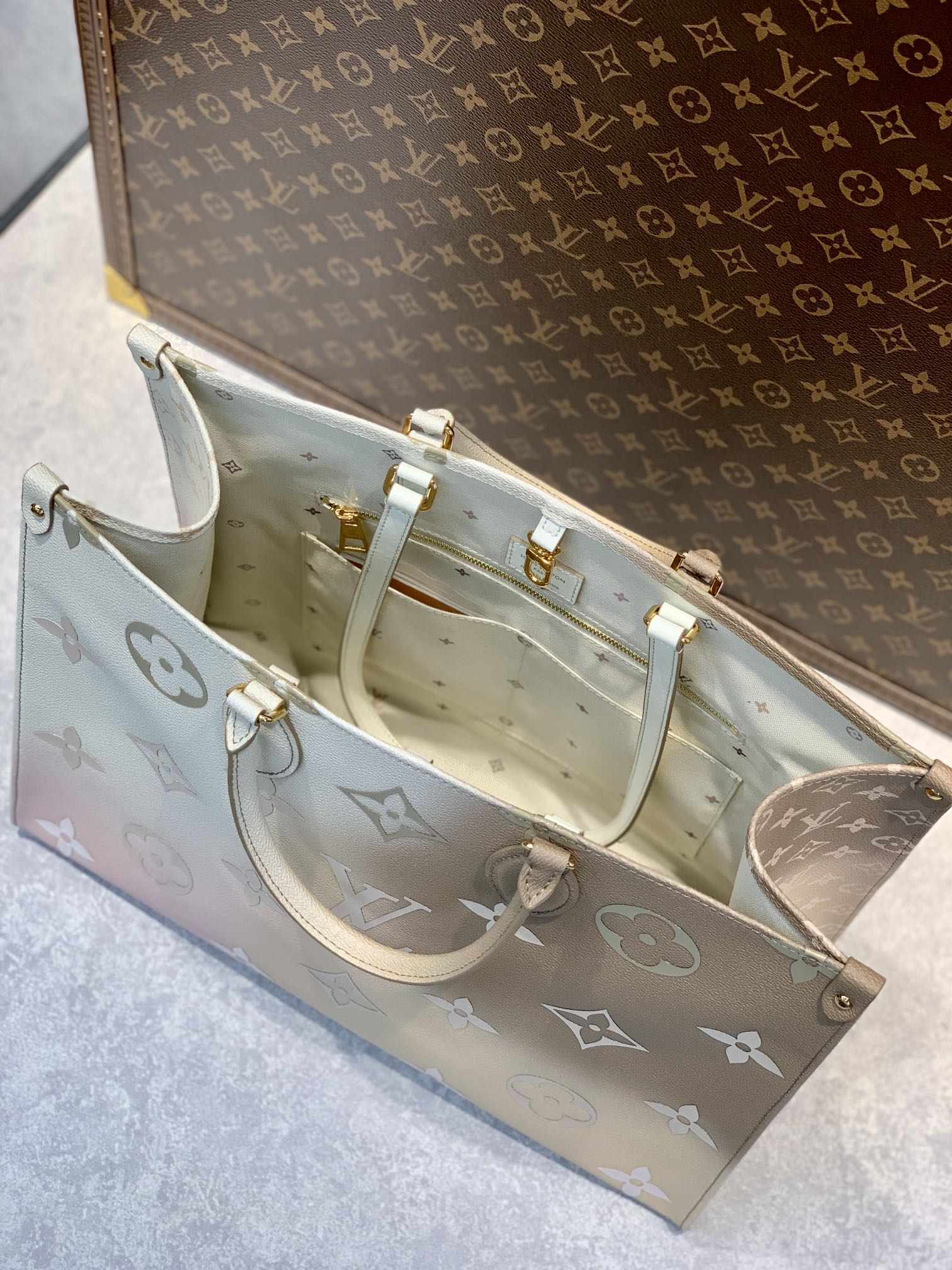 l0*is V*t0n onthego handbag-m46076-41*34*19cm