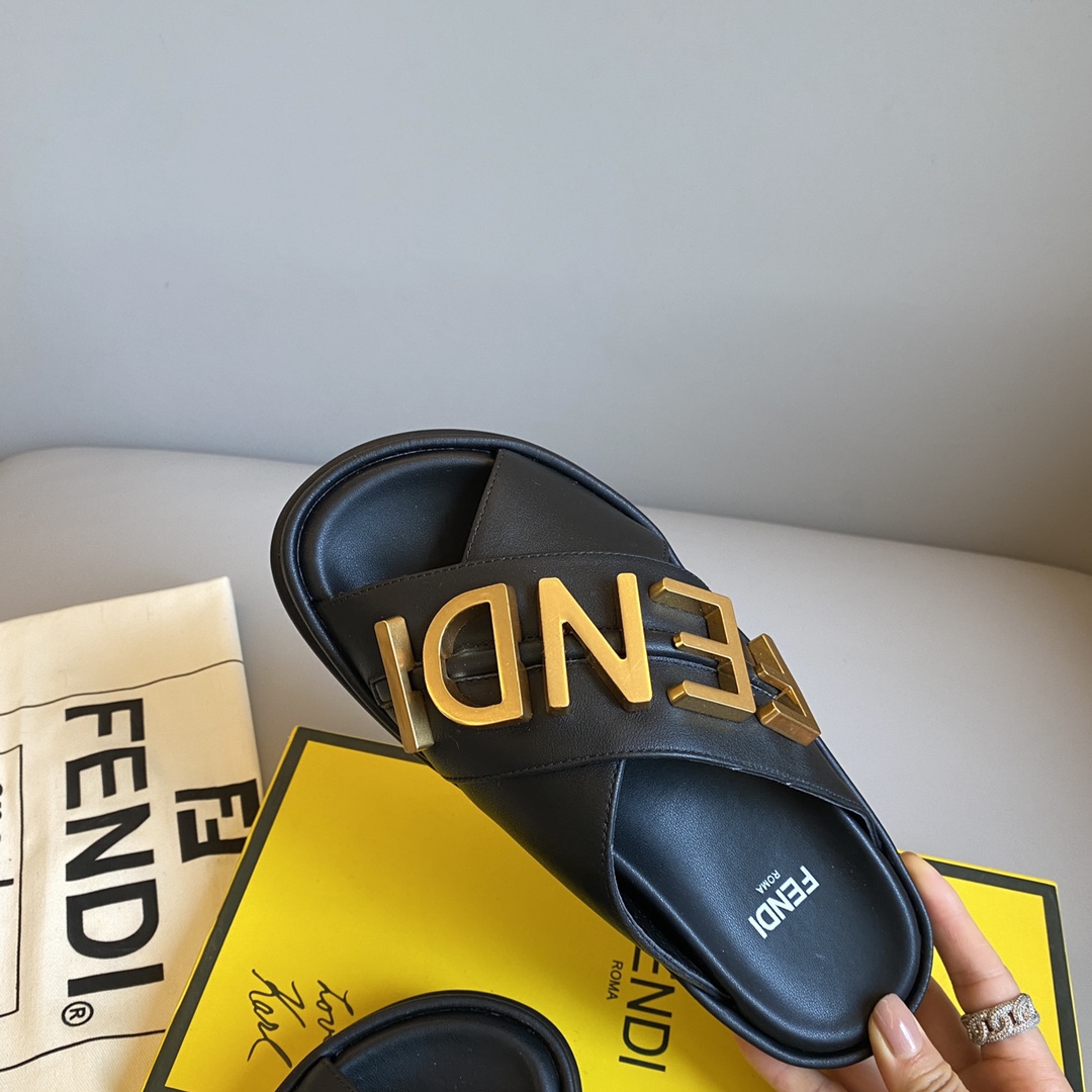 F**digraphy sandals(eu35-41)