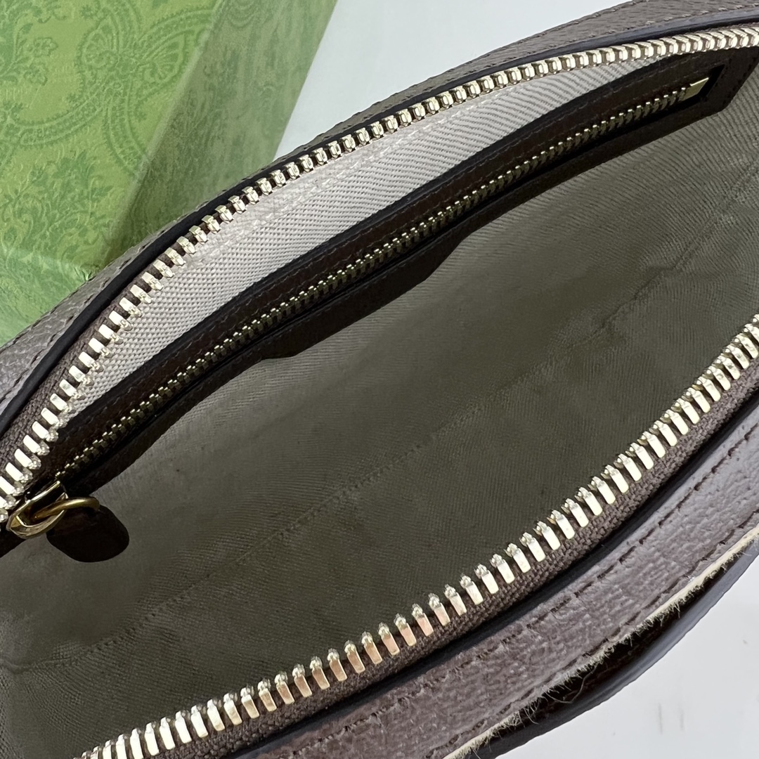 G*u*i crossbody bag-25.5x20x6cm