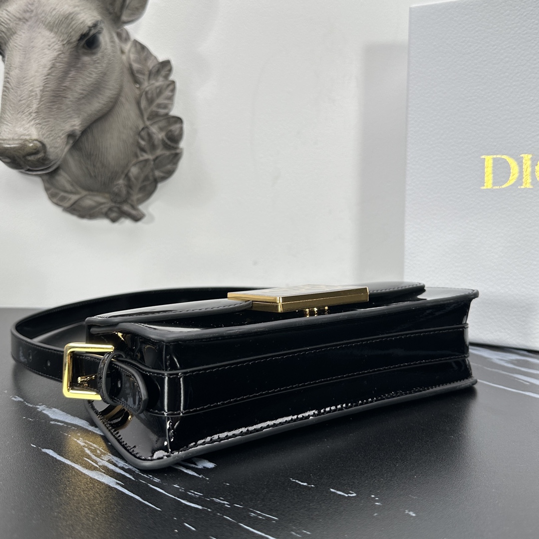 D*or miss D*or allover bag-22*11*6cm