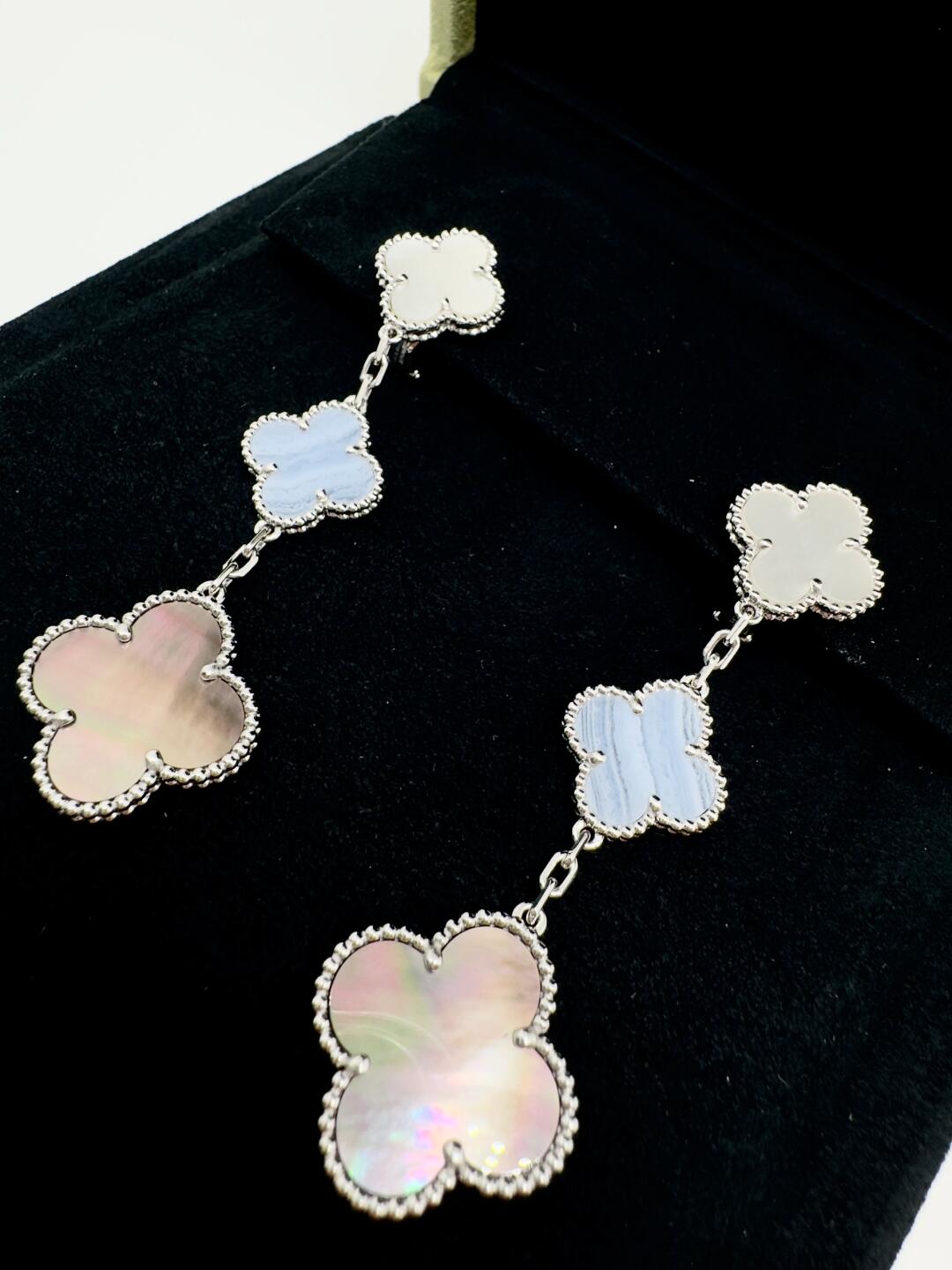 Vca Earring