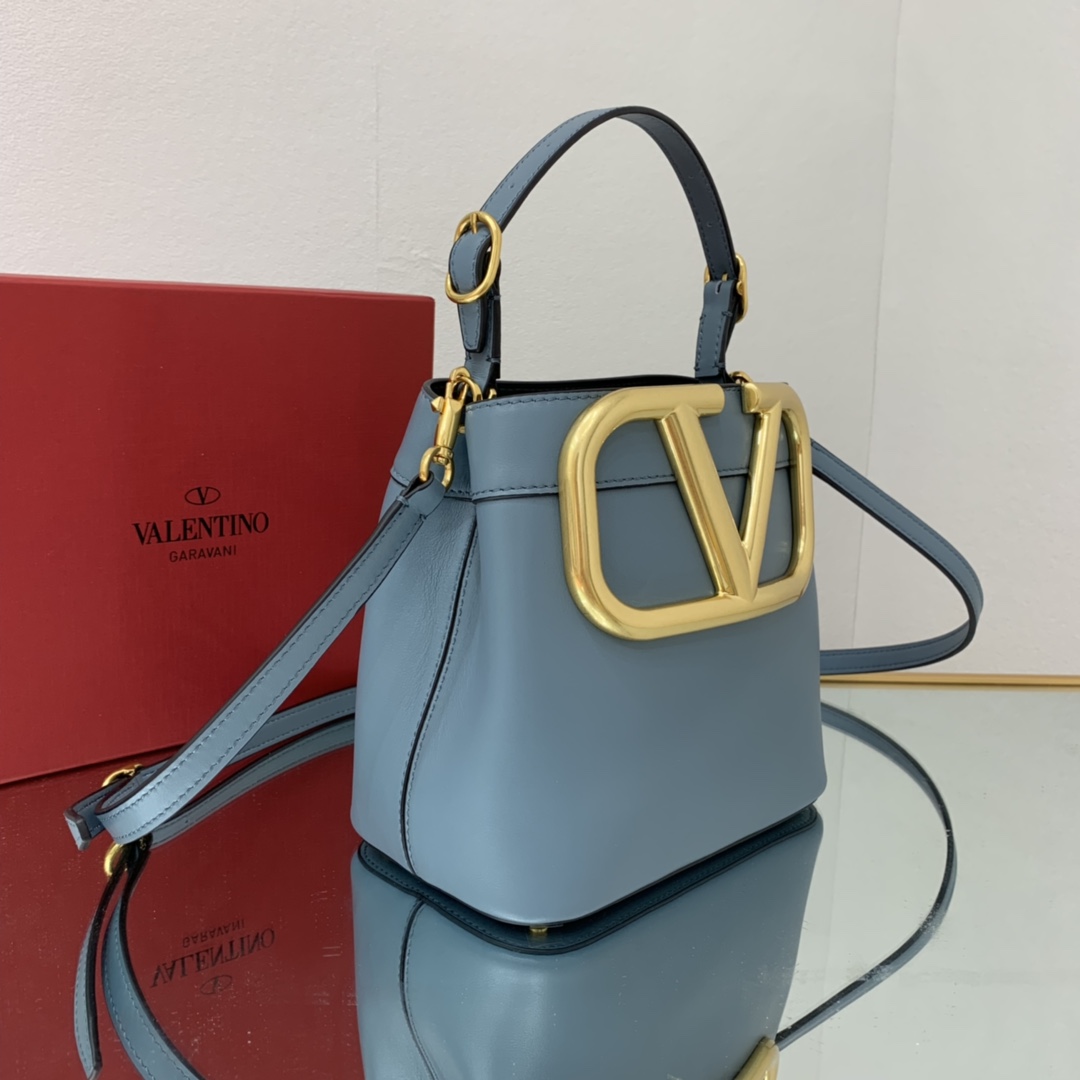 Va1e*ntin0 garavani s*pervee bag-20*19*12cm