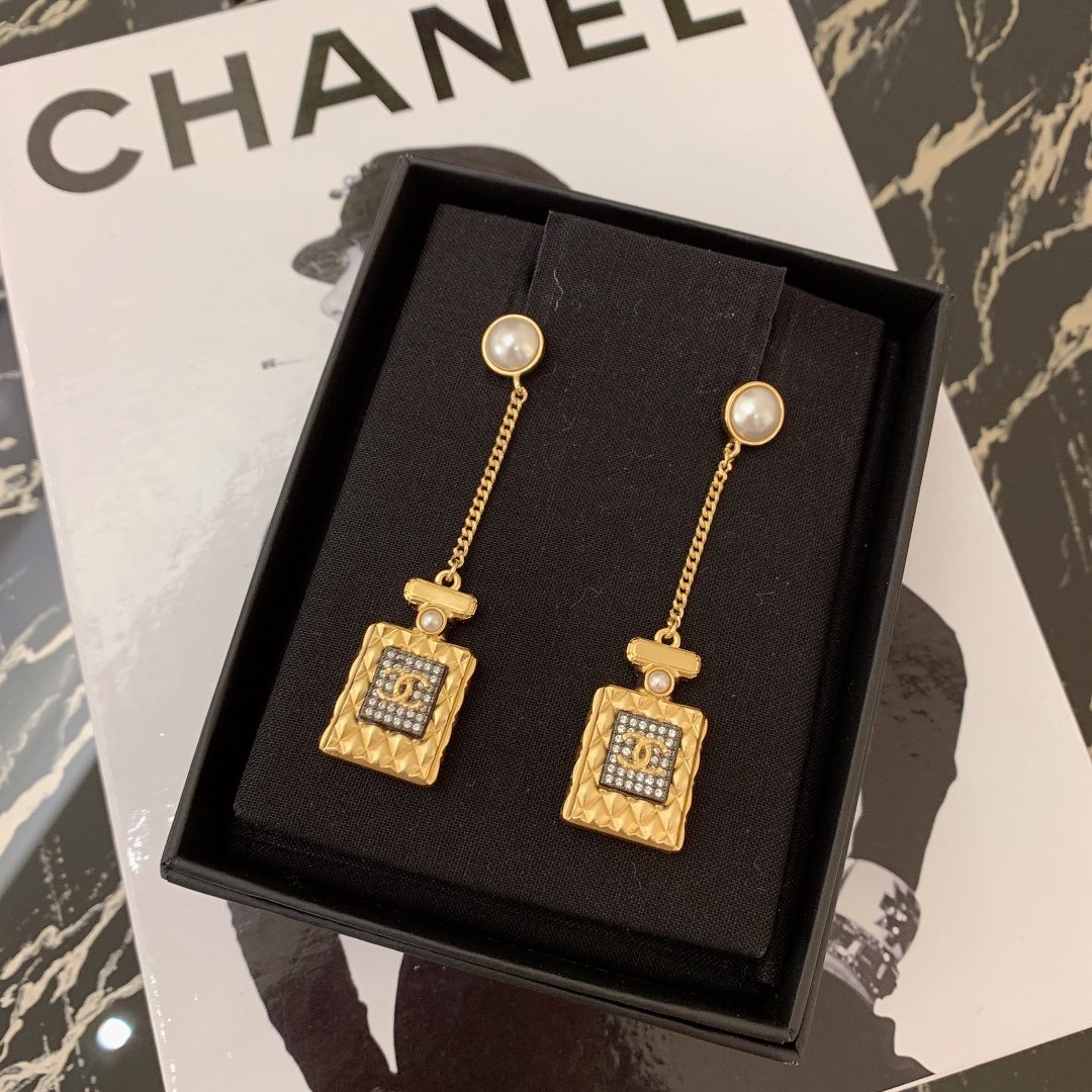Ch@nel Earring