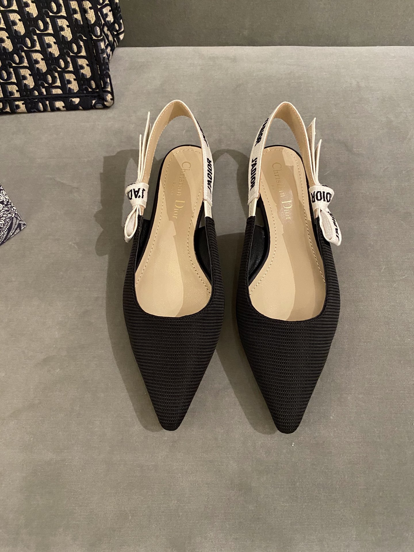 D*or flap shoes