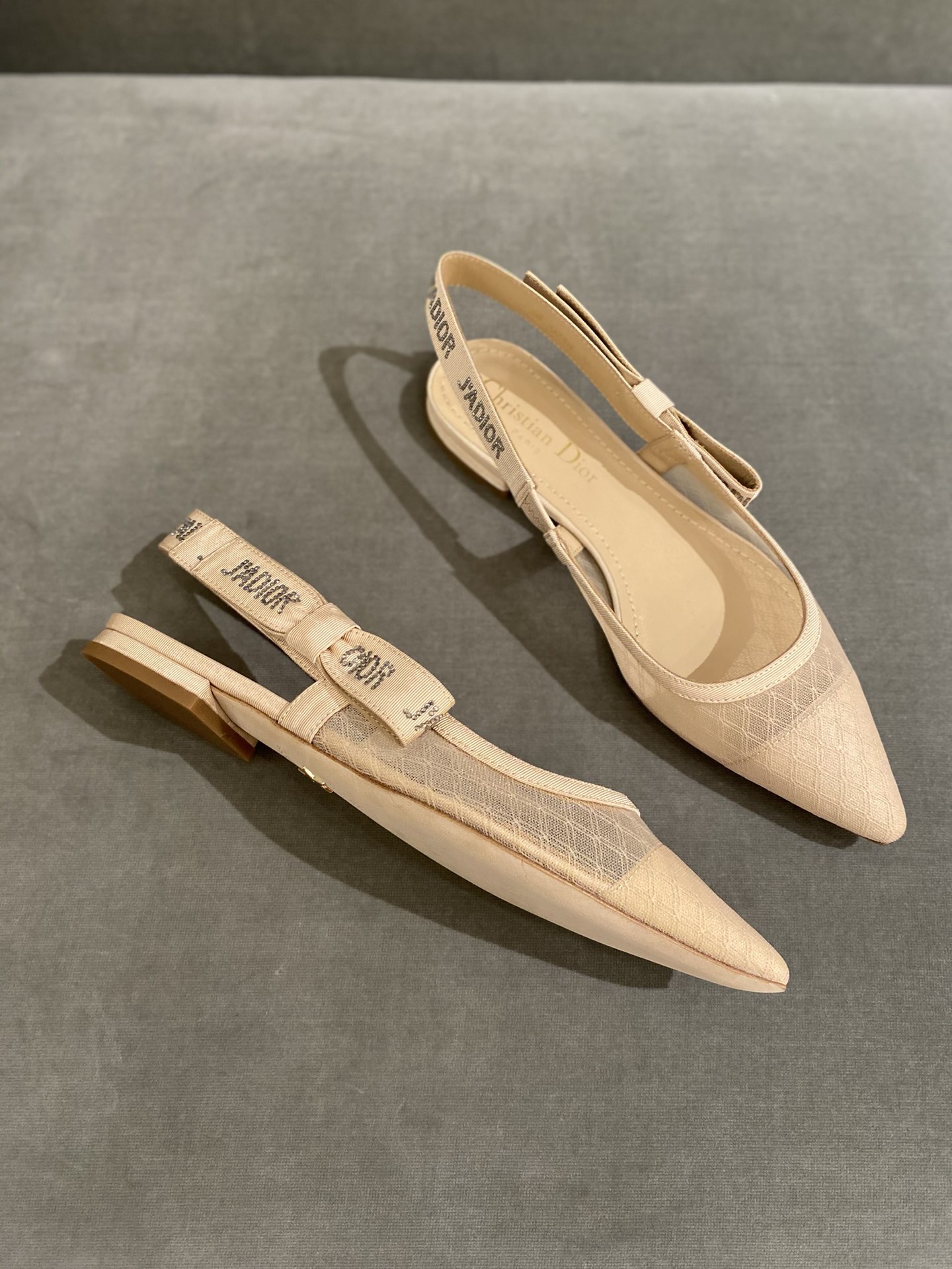 D*or flap shoes