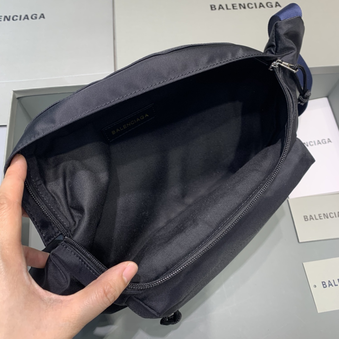 Ba*len*cia*ga wheel logo waist bag-23*5*20cm