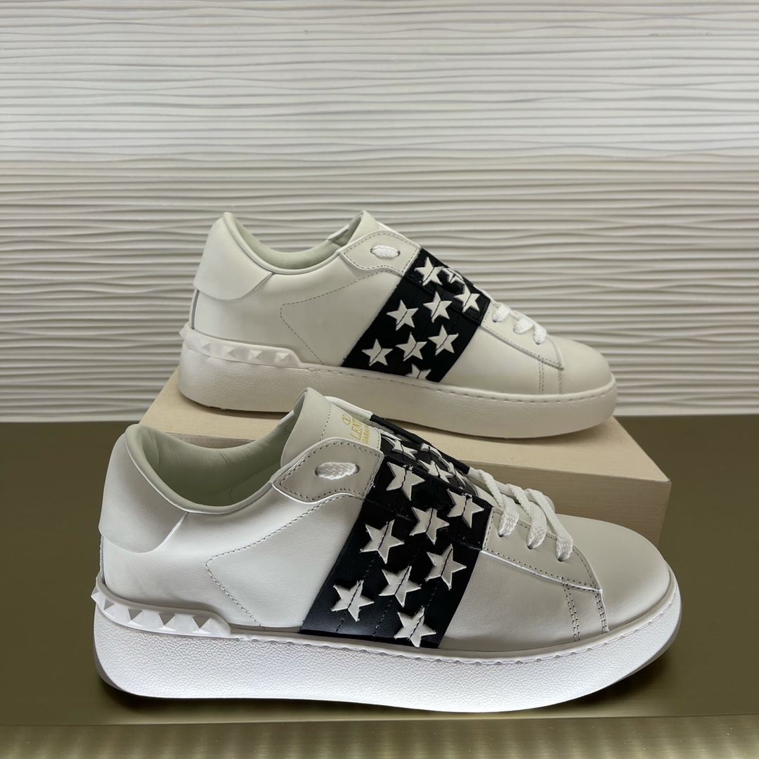 Va1e*ntin0 garavani sneakers