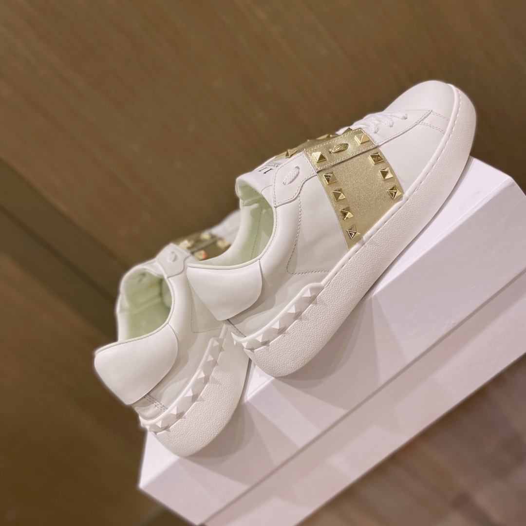 Va1e*ntin0 garavani sneakers