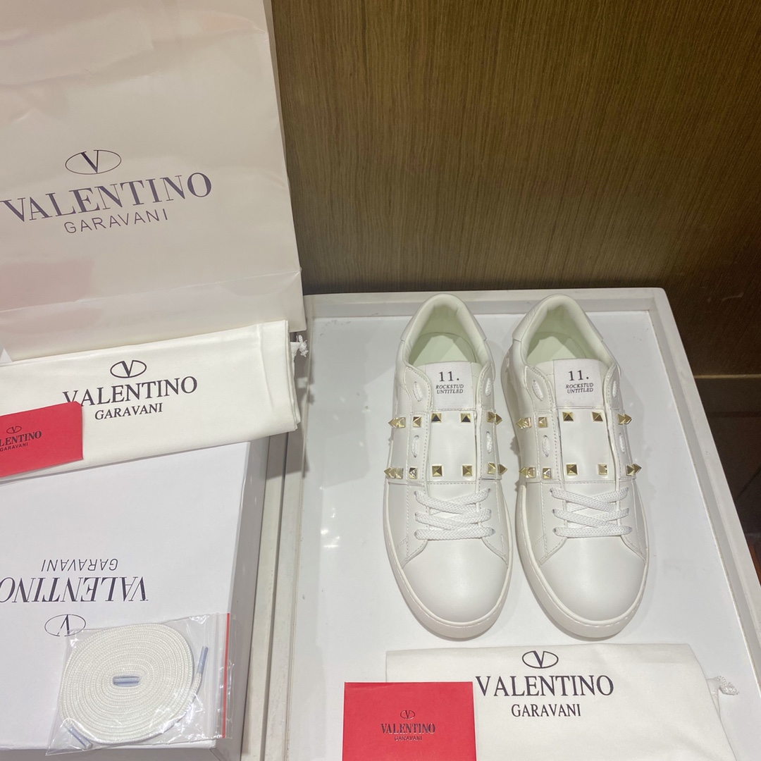 Va1e*ntin0 garavani sneakers