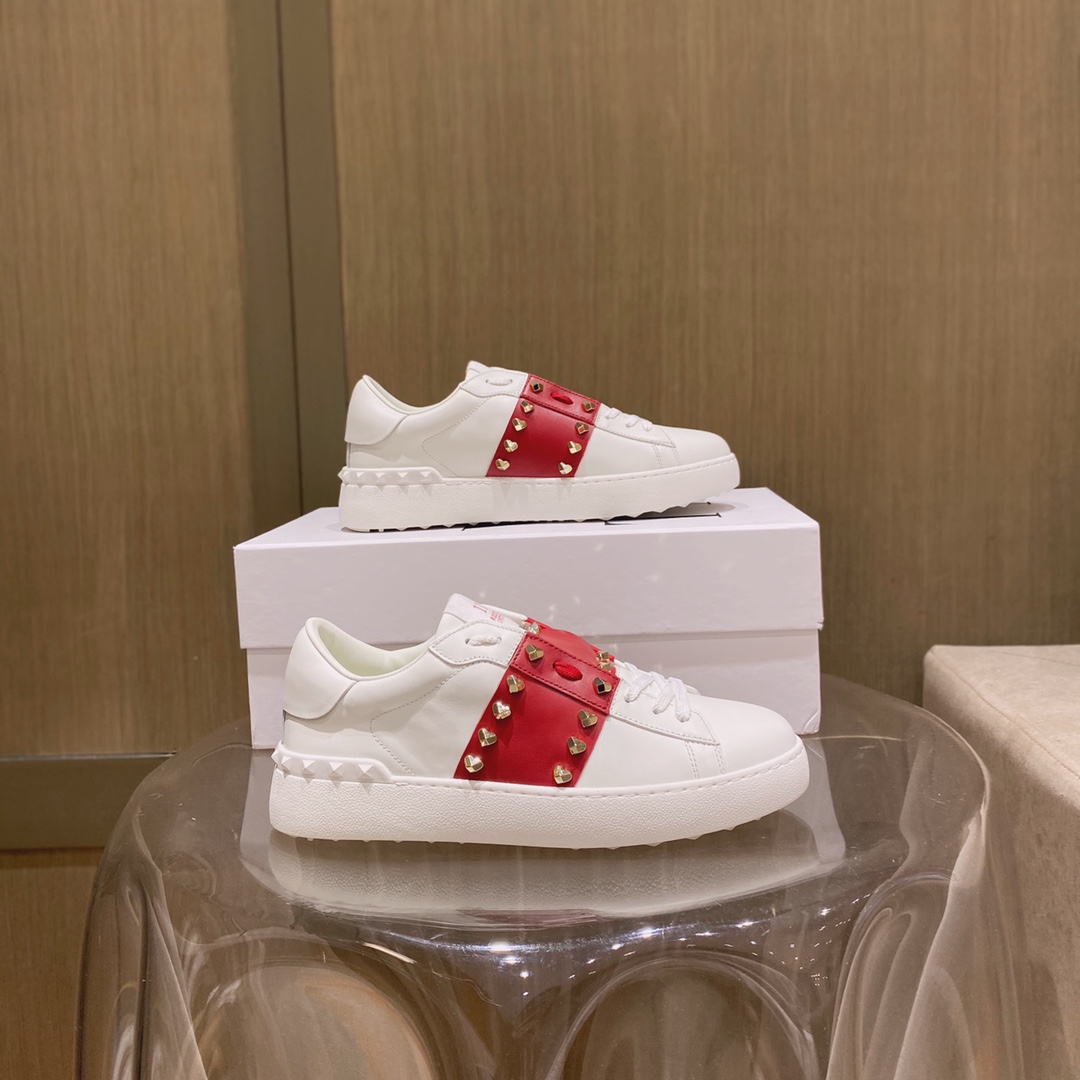 Va1e*ntin0 garavani sneakers